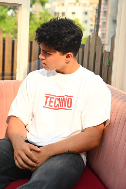"Techno Volume Max T-Shirt – Music Mode On"